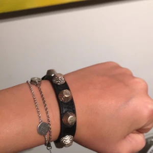 Balenciaga armband  - Säljer mitt Balenciaga armband! Nypris 1950kr