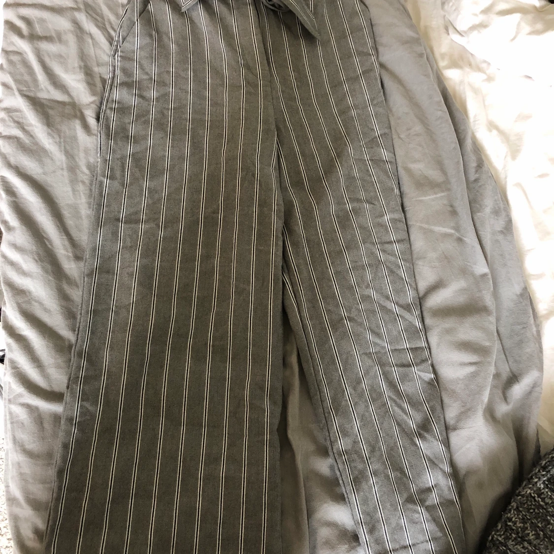 Randiga kostymbyxor  - 91