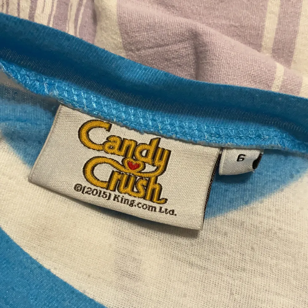 Candy Crush tröja🍬 Köpt i london för flera år sedan 💕Knappt använd. Frakt tillkommer 🚚 📦. T-shirts.