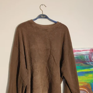 Brun Sweatshirt - Sweatshirt från Asos.