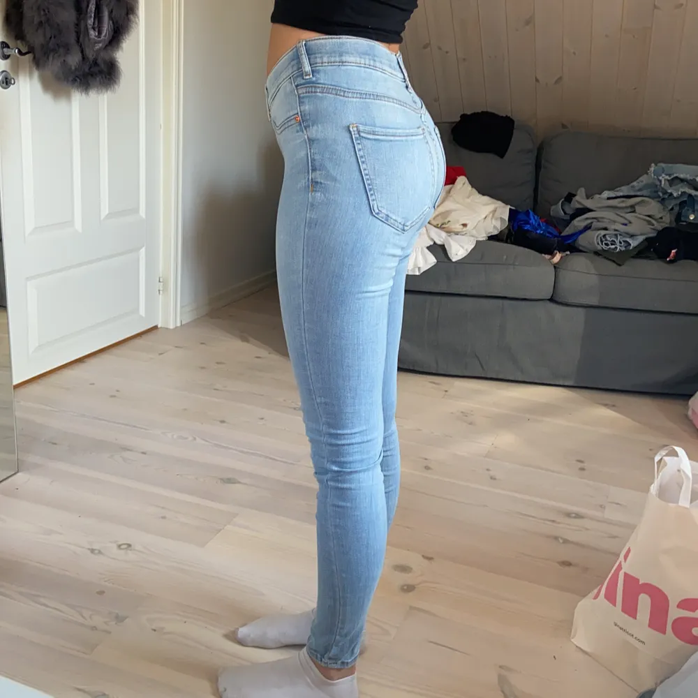 Bekväma skinny jeans, sitter bra! (Från Gina) Budgivning går i komentarerna. Pris kan diskuteras. Jeans & Byxor.