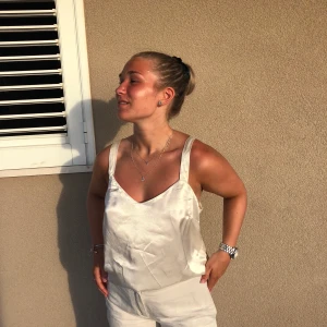 Siden linne - Super sött linne i silkes material. Köpt från H&M 