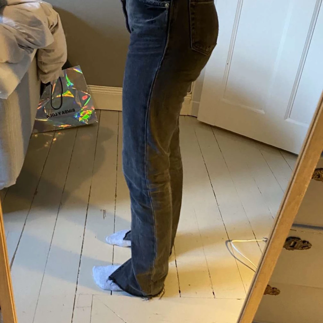 Gråa Zara jeans med slits  - 91