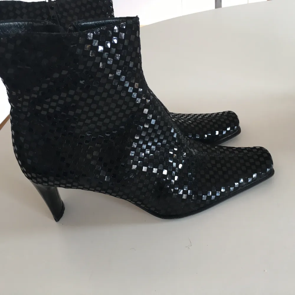 Merete Fonnesberg made in Italy läder boots. ny och stl 39.5. Skor.