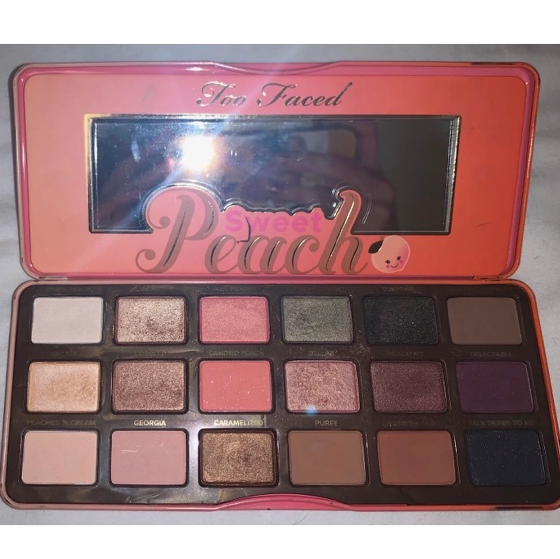 Too faced peach eyeshadow palette