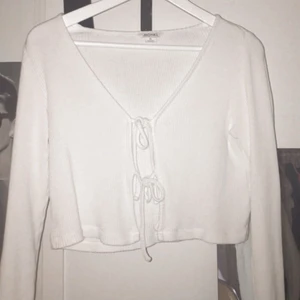 Väldigt populär Knytkofta  - Storlek xs, ifrån monki💞💞 flera intresserade budgivning💞 skriv till mig privat vid intresse och inte i komenterarerna 