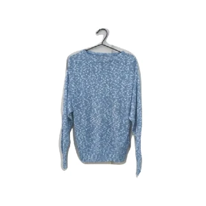  - Vintagetröja med unikdesign och härlig blåmelerad färg 😻