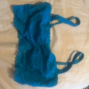  - En topp använd ett fåtal gånger endast Köparen står för eventuell frakt