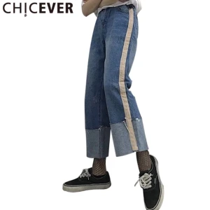  - Fina vida jeans. Helt nya med prislapp, provade en gång men var tyvärr för små så säljer. Coola detaljer så som sträck på sidorna och "uppvikta nedtill"  Frakt 55kr