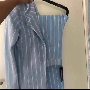  - Fint set strl 36-38  Frakt tillkommer. 