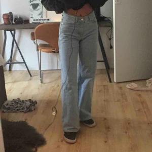  - Säljer dessa byxor från junkyard, används inte längre.  300+frakt som är 63kr 