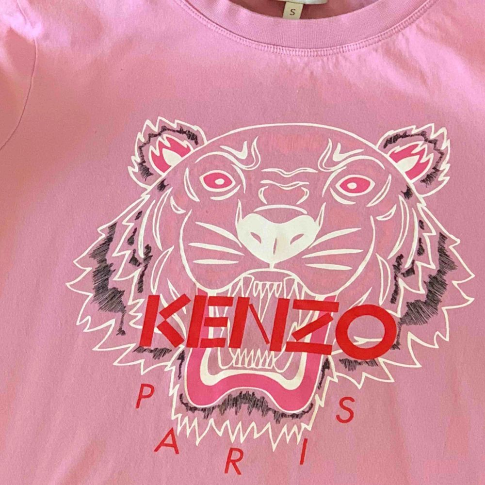 Rosa dam Kenzo t-shirt Storlek | Plick Second Hand