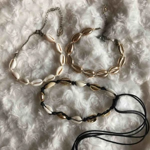  - Snäckhalsband 1 för 40 alla 3 för 90🥰