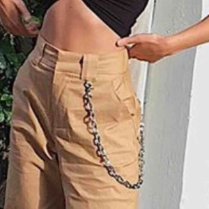  - Kedja till jeans/byxor från IAMGIA . Buda !