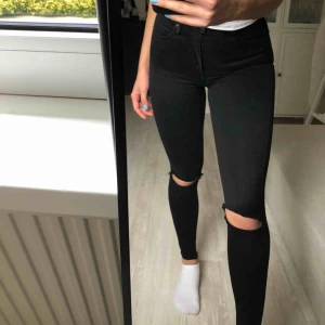  - Säljer mina absoluta favoritbyxor milehigh från Levis! Har nämligen köpt nya så de är därför jag säljer! Pris+frakt❤️