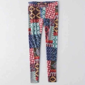  - Leggings/ tights köpta i USA, med bland de vackraste mönstren jag någonsin haft på kläder. Dags för ett nytt hem för de. I storlek Small är de☺️ de är i riktigt gott skick!  • Möts upp i Stockholm, frakt enligt överenskommelse. 