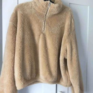  - Sååå mysig fluff tröja ifrån hm, passar även mindre💋💋