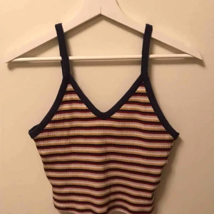 Gulligt linne från monki!! - Gulligt linne från monki i väldigt fina färger! Möts upp i Stockholm eller fraktar!💜