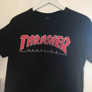 Thrasher t-shirt - Thrasher t-shirt äkta limited edition använd fåtal gånger.🌸  frakt kostnad tillkommer😊