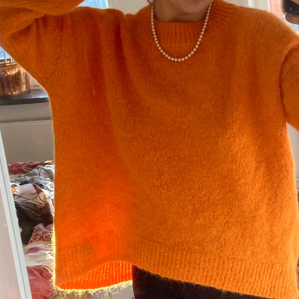 Oversized Orange stickad tröja från Hm . Stickat.