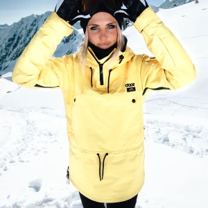 Skidjacka från Dope  - Har bara varit använd på en skidsemester men den är i väldigt bra skick💛 köparen står för frakten💛