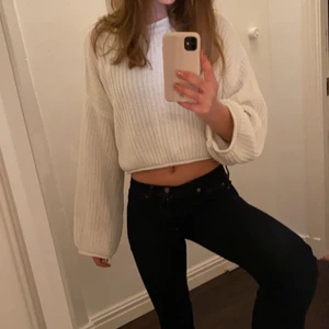 Stickad tröja NAKD - vit stickad tröja, använd ett fåtal gånger! Från NAKD. Str xxs men jag är normalt en s