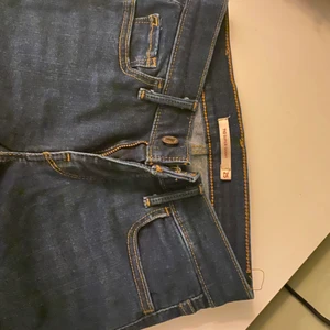 Levis jeans! - Säljer mina Levis jeans i storlek 25 för 20kr+ frakt💕Jeansen är skinny och inte så höga i midjan. Jeansen är i bra skick💕💕💕 Kontakta mig om du är intresserad