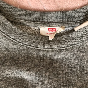 Leci’s Tröjan  - Ser ut som nya! Passera för M och L