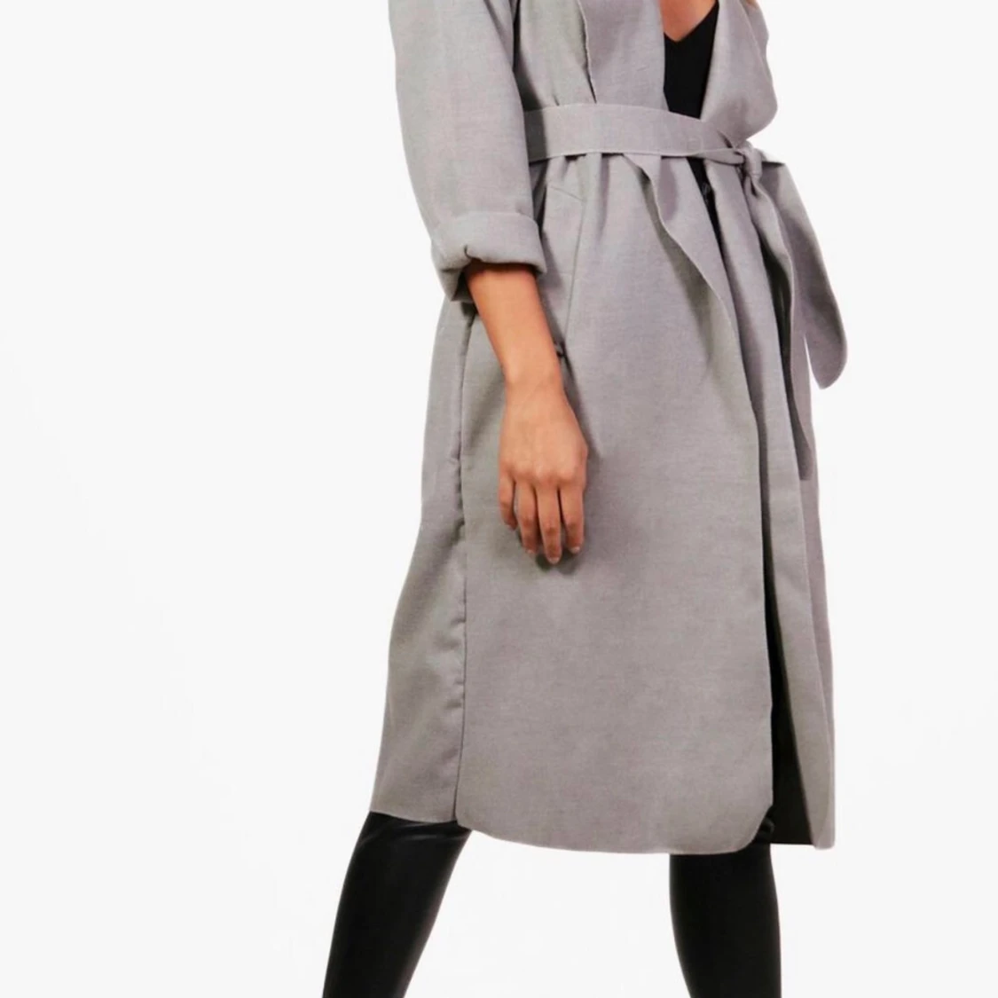 Grå kappa från boohoo