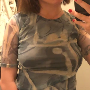 Söt magtröja - Världens finaste tröja som tyvärr inte kommer till användning längre. Köpt på humana för några år sen !