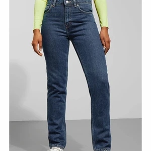 weekday seattle jeans!!!  - weekday seattle jeans in win blue! jättefina och knappt använda! 
