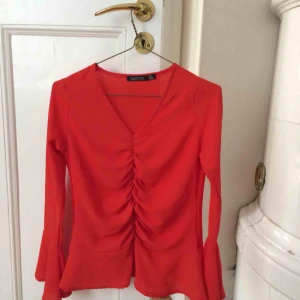  - Jättefin blus, använd endast en gång🍊