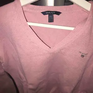 Gant tröja i rosa, passar alla tillfällen 