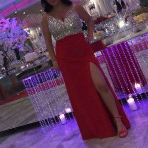  - Använd endast en kväll. Priset är prutat och klart.