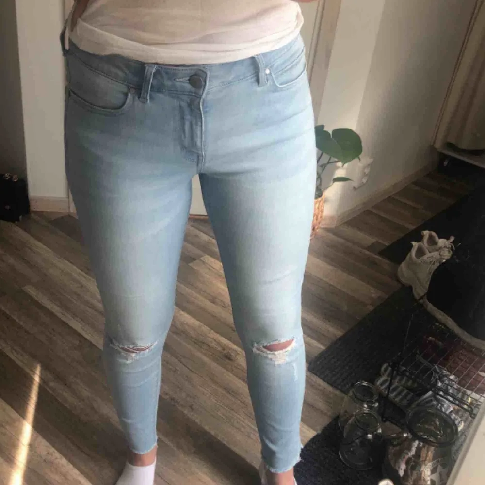 Jeans i perfekt skick, stretchigt material 🌞 30 kr frakt. Jeans & Byxor.