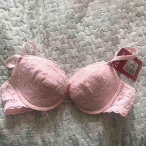  - Bh nya! Bh har push upp . Hämta i Majorna Gbg , eller jag kan skicka 