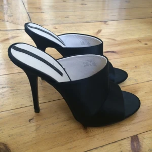 Slip-in skor från Zara. Aldrig använda! - Slip-in skor från Zara. Aldrig använda!