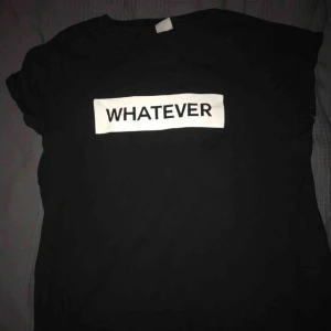  - T-shirt från gina som är väldigt sparsamt använd. Storlek XL men tycker den sitter som en M då den passar mig. Kom med egna bud💫