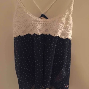  - Fint sommarlinne från Hollister i strl S