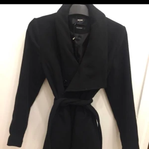  - Fin kappa i stolek S, åt det tjockare hållet!:)