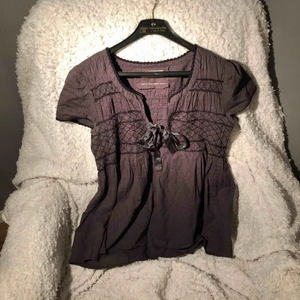  - Jättefin odd Molly blus eller topp. Aldrig använd bara provad så helt i nyskick, storlek 1 som är small eller extra small minns inte riktigt 