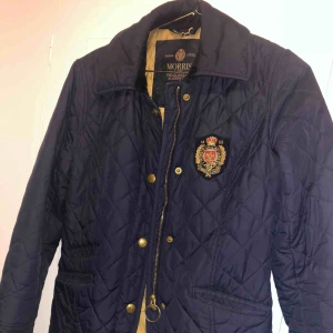  - Fräsch quiltad Jacks från Morris lady. Använd ett fåtal gånger. Nyskick. 