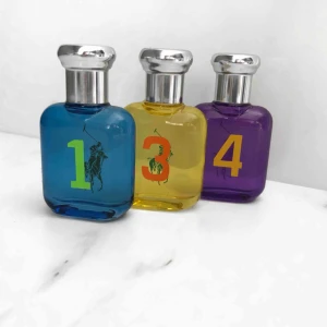  - Ralph Laurens Big Pony miniatyrparfym set (15ml/flaska). Säljer 3 av 4 ur kollektionen där alla är nästintill oanvända! Köpt för 400kr 