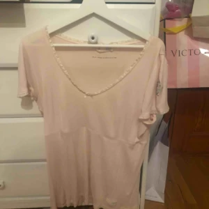  - Odd molly tröja, använd fåtal gånger. Köpte den för ca 600kr. Hoppas du är intresserad! 