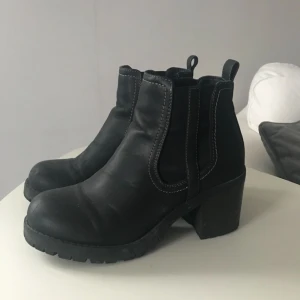  - Boots i fint skick! 150kr inklusive frakt 