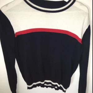  - Långärmad tröja, köpt i New York på Forever 21!