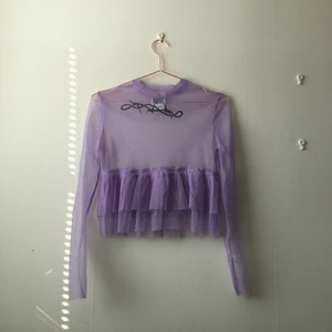  - Jättefin Sheer crop tröja från The Ragged Priest, står storlek M, men skulle själv säga XS/S