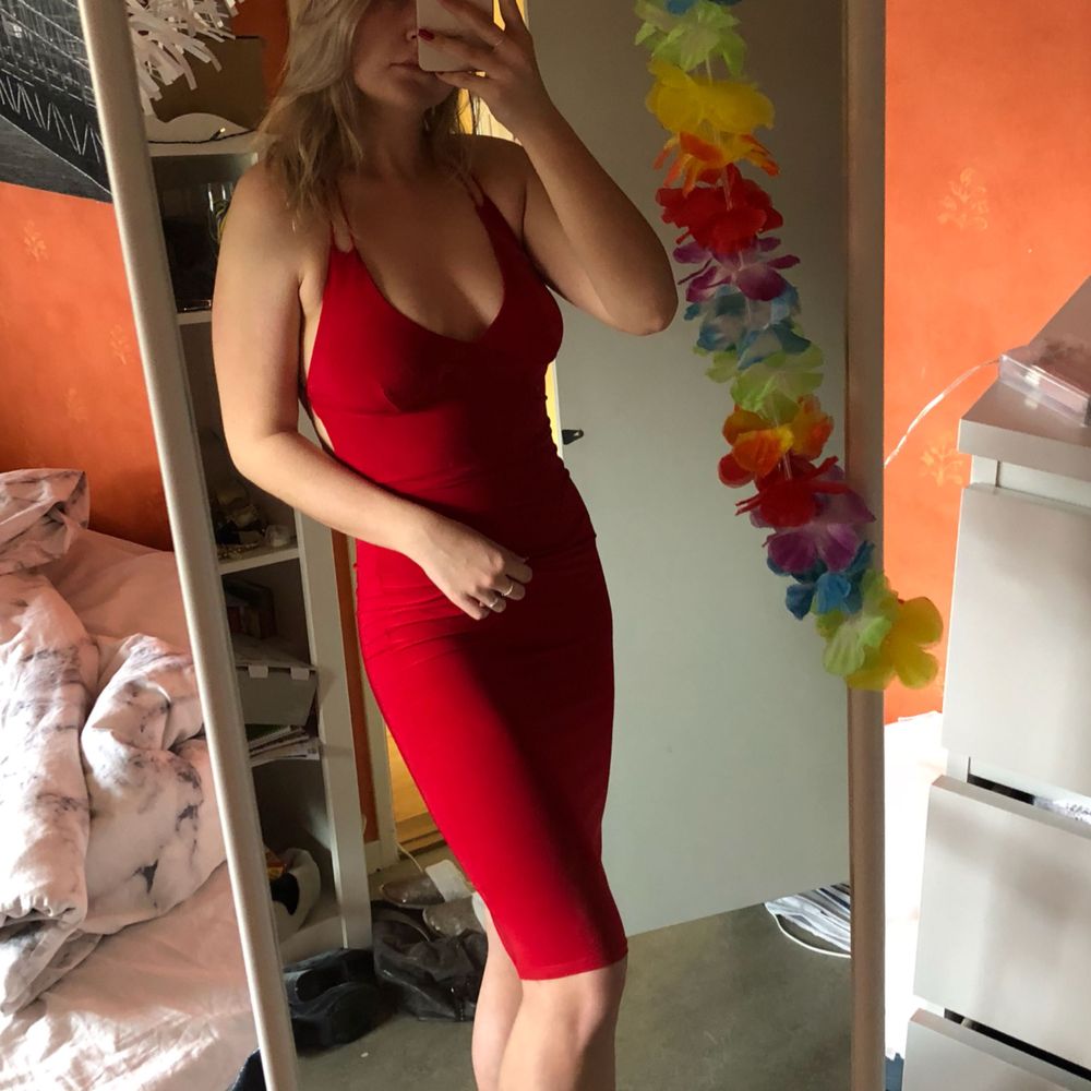 Röd rebecca Stella klänning, helt | Plick Second Hand