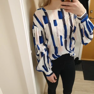  - Blus från Carin Wester köpt på Åhléns, nyskick 