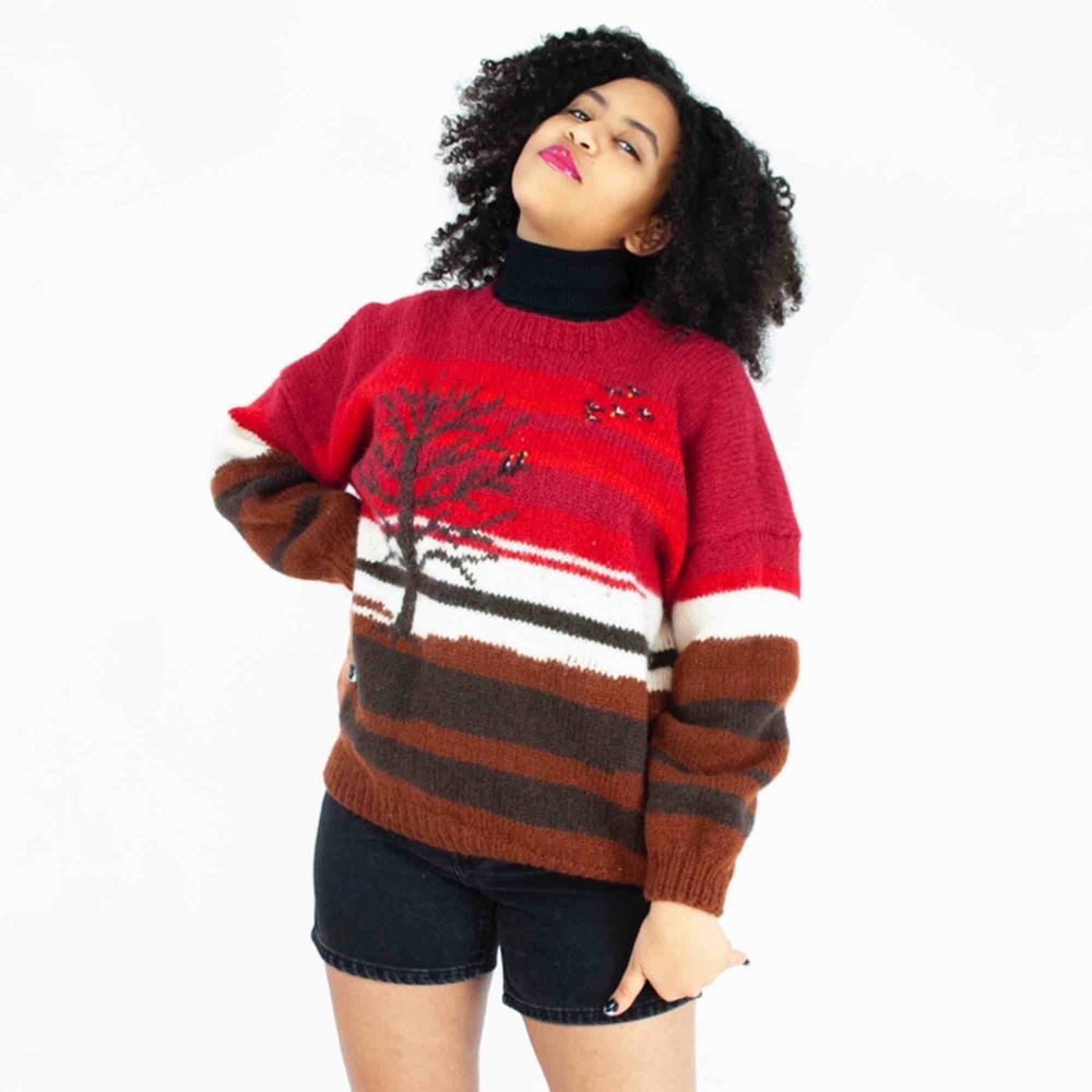 Vintage ca 90s wool patterned sweater in red SIZE Label missing, fits best XS-S Model: 161/S Measurements (flat): length: 63 pit to pit: 62 sleeve inseam: 41 Price is final! Free shipping! Ask for the full description! No returns!. Stickat.